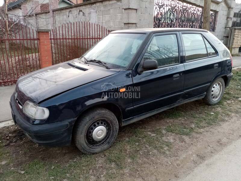 unutrasnja brava,kvaka za Škoda Felicia od 1995. do 2001. god.