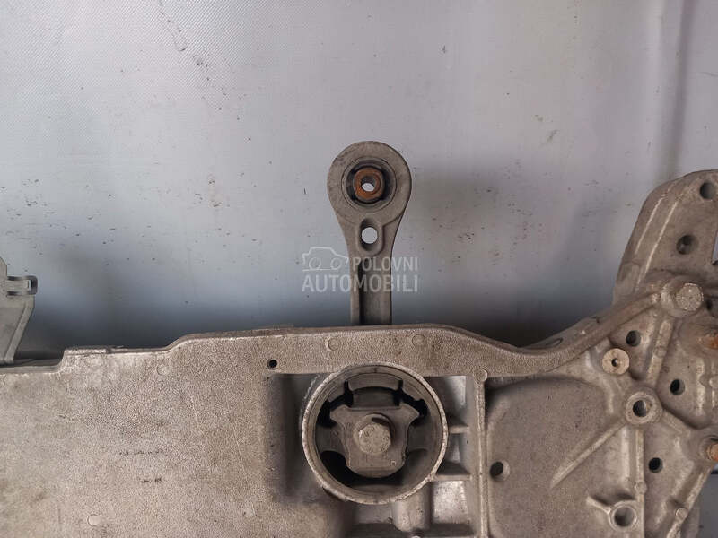 NOSAC MOTORA za Škoda Octavia