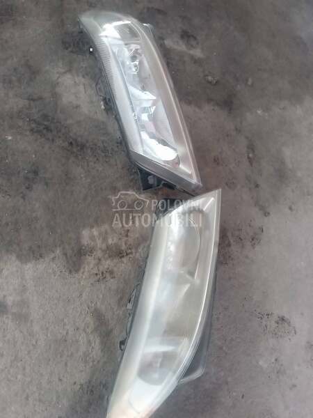 Farovi za Renault Laguna od 2003. do 2004. god.