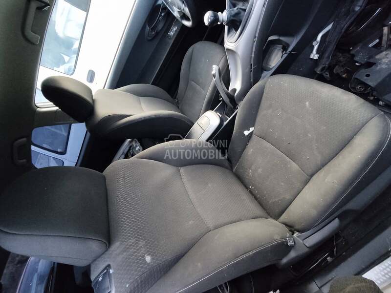 Naslon za glavu za Toyota Auris od 2007. do 2010. god.