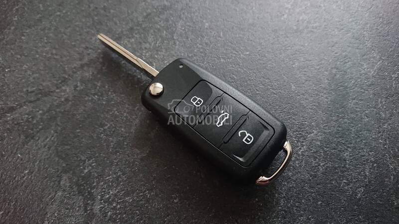 NOV kljuc 3 tastera skakavac za Volkswagen EOS, Buba, Bora ...