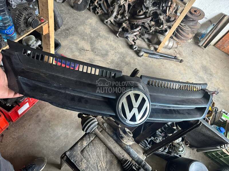 Maska sa znakom za Volkswagen Golf Plus od 2004. do 2009. god.