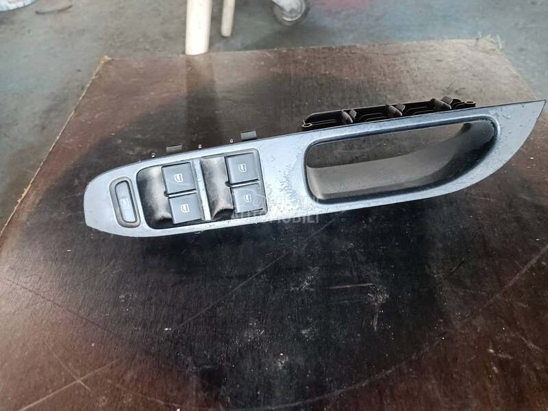 Prekidač za staklo za Seat Ibiza od 2002. do 2012. god.