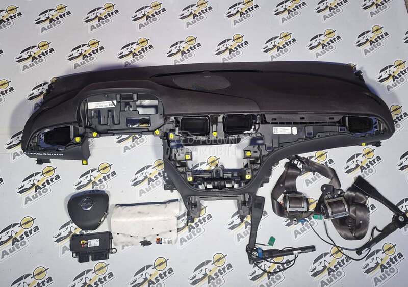 Tabla sa airbegovima za Opel Corsa E od 2014. do 2019. god.
