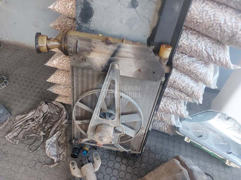 Hladnjak vode za Peugeot 106