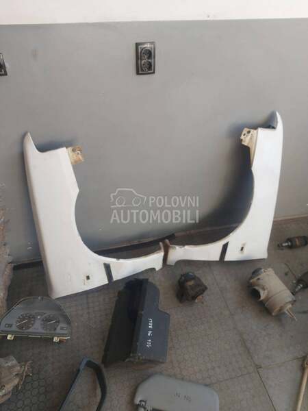 Blatobran krilo 93 god. za Peugeot 106