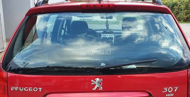 trece stop svetlo za Peugeot 307 od 2001. do 2007. god.