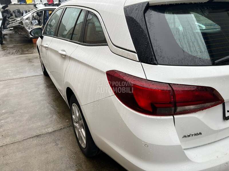 stranica vrata krak sasije za Opel Astra K od 2015. do 2023. god.