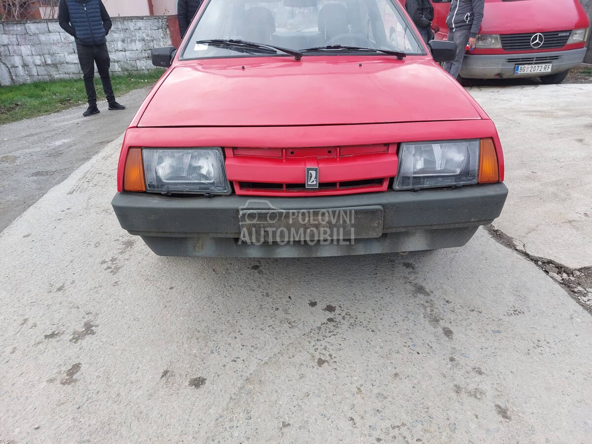 maska za Lada Samara od 1984. do 1994. god.