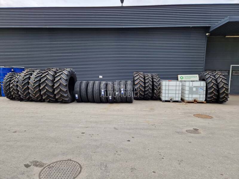 BKT 320/95 R54