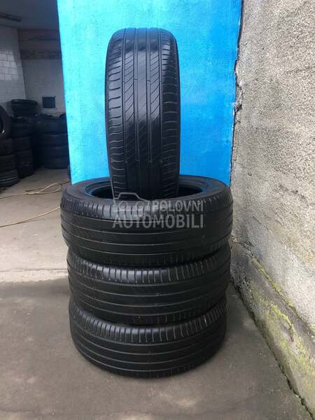 Michelin 215/55 R17 Letnja