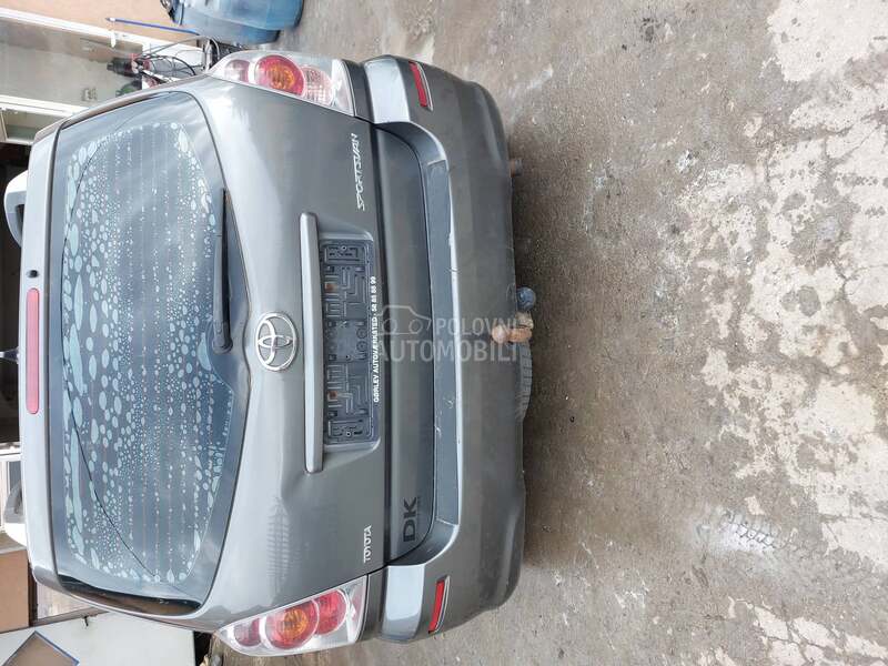 branik za Toyota Corolla Verso