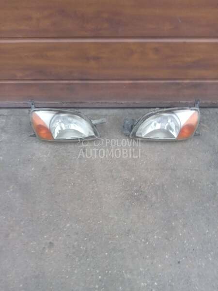 Levi far za Ford Fiesta od 2000. do 2001. god. za Ford Fiesta od 2000. do 2001. god.