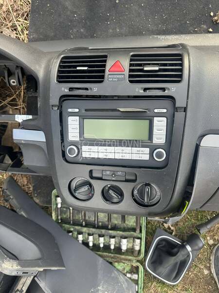 Radio cd raskodiran za Volkswagen Caddy, Golf 5, Golf Plus ...
