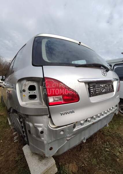 Motor podizaca stakla za Toyota Avensis Verso od 2000. do 2006. god.