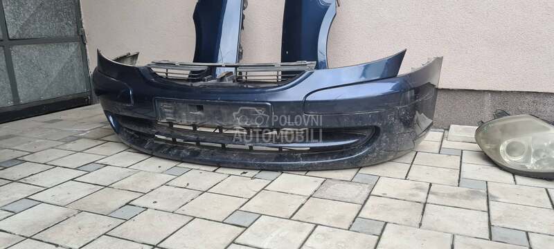 Prednji branik za Citroen C8 od 2002. do 2010. god.