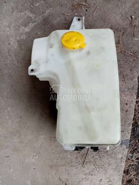 sistem za pranje stakla za Mazda 6 od 2002. do 2007. god.