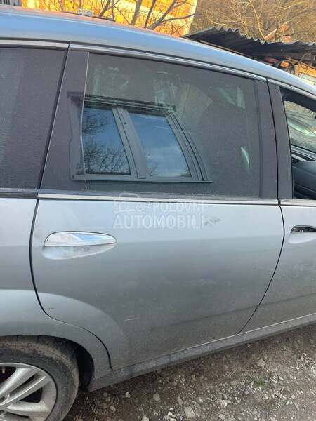 Zadnja desna vrata za Fiat Croma od 2008. do 2012. god.