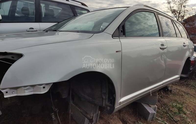 Kvaka brava vrata za Toyota Avensis od 2002. do 2008. god.