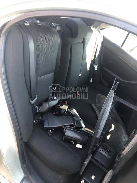 Pojas kopca za pojas za Toyota Avensis od 2002. do 2008. god.