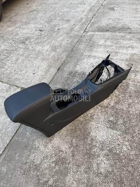 naslon za ruku konzola za Opel Astra K od 2015. do 2023. god.