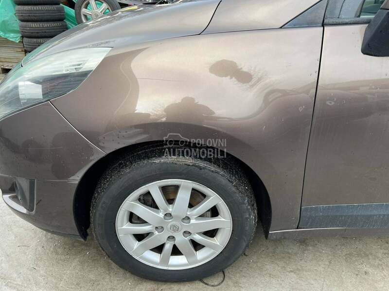 Krilo levo braon TECN8 za Renault Scenic od 2009. do 2015. god.