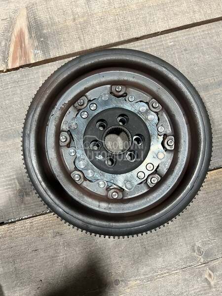 zamajac za Dzg za Volkswagen Passat B8 od 2014. do 2017. god.
