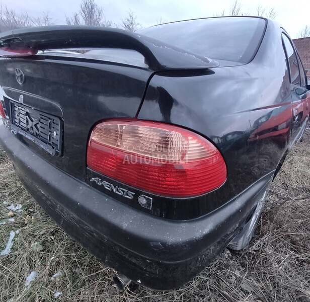 Volan za Toyota Avensis od 1997. do 2002. god.