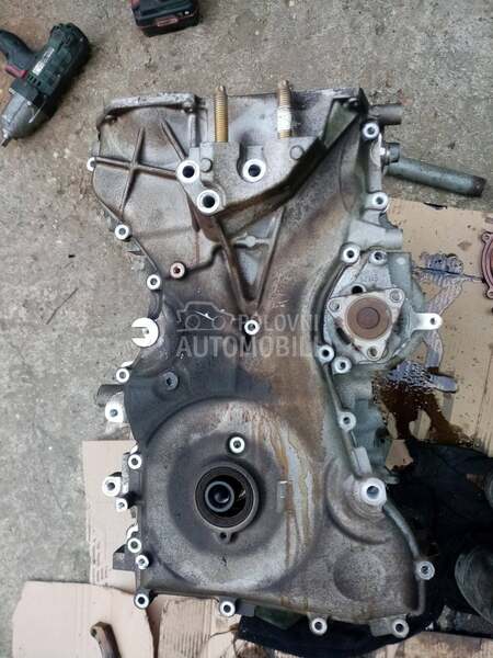 poklopac lanca 1.8benzin za Mazda 6 od 2002. do 2007. god.