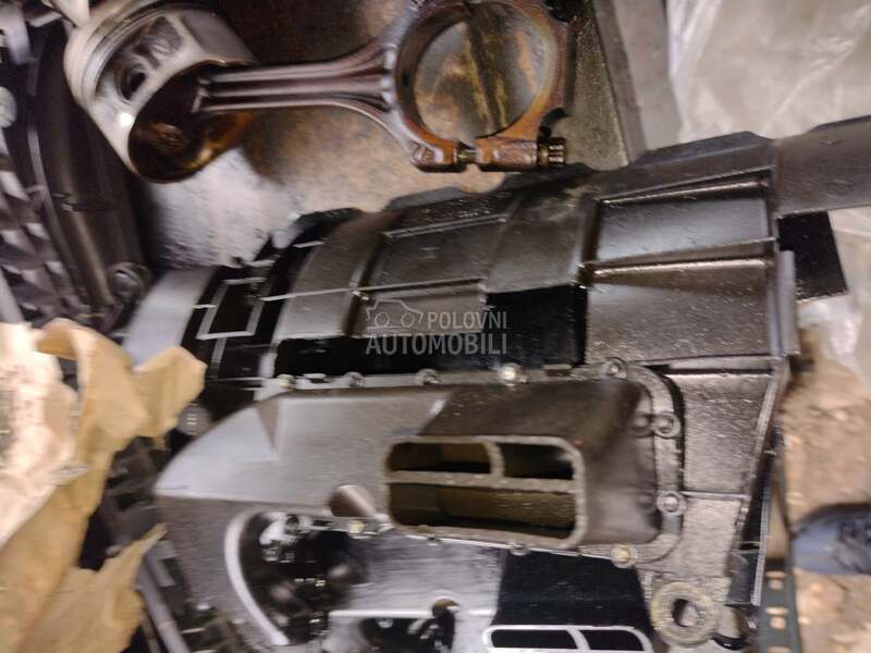 Plastika uljne pumpe za Volkswagen Bora, Golf 4, Passat B5.5 od 1998. do 2005. god.
