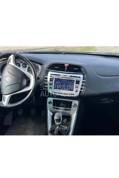 multimedija za Lancia Delta