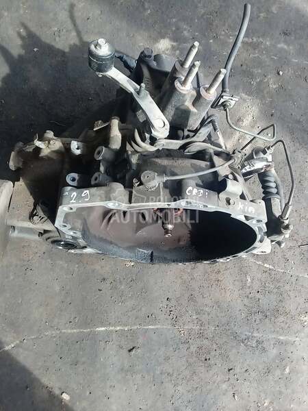 Menjac. 2,9  crdi za Kia Carnival od 2001. do 2006. god.