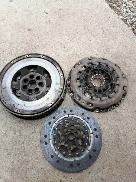 Set kvacila 2.0 za Renault Megane od 2002. do 2008. god.