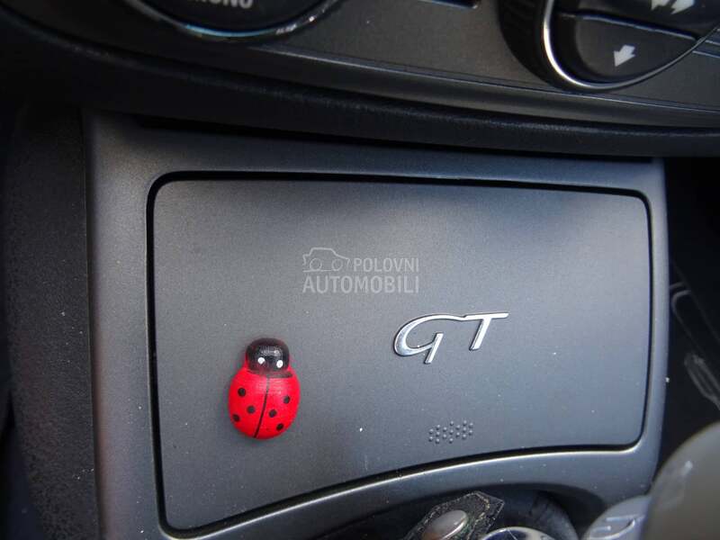 Konzola sa pepeljarom za Alfa Romeo GT