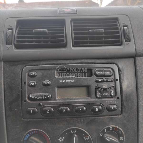 Radio za Ford Tourneo Connect, Tourneo Courier, Tourneo Custom ...