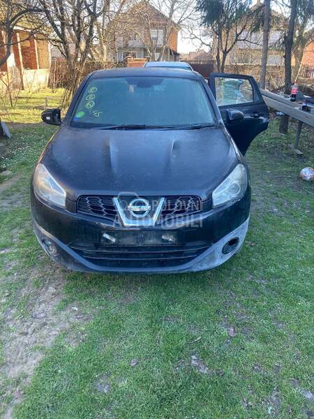 Nissan Qashqai 2011. god. -  kompletan auto u delovima