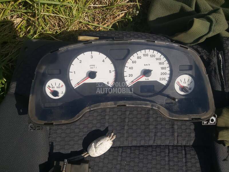sat instrument tabla za Opel Astra G