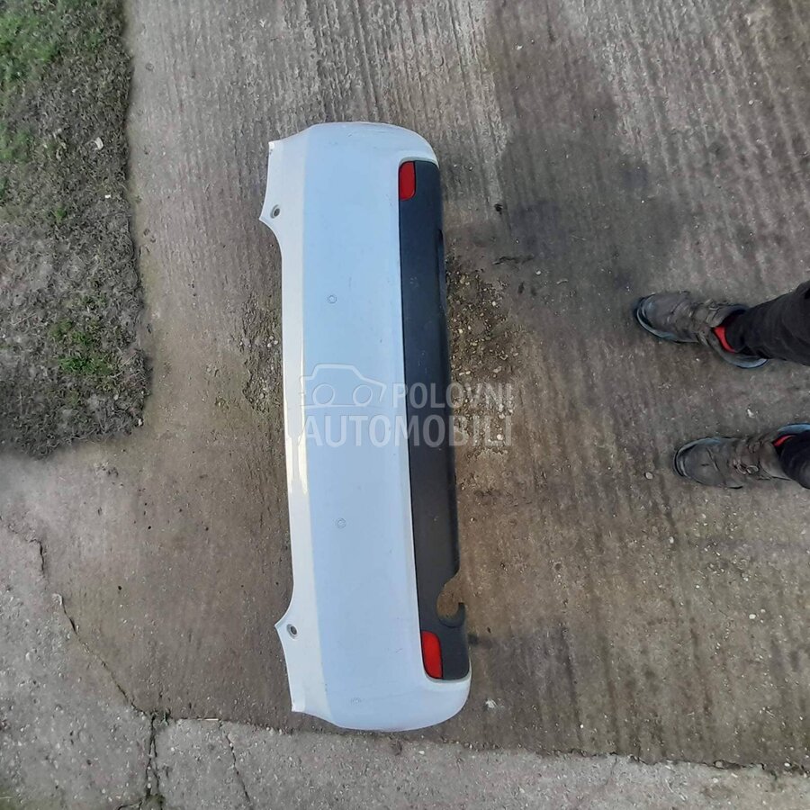 Zadnji branik za Audi A1