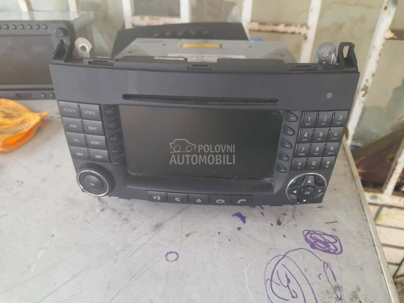 Multimedia za Mercedes Benz B 180, B 200