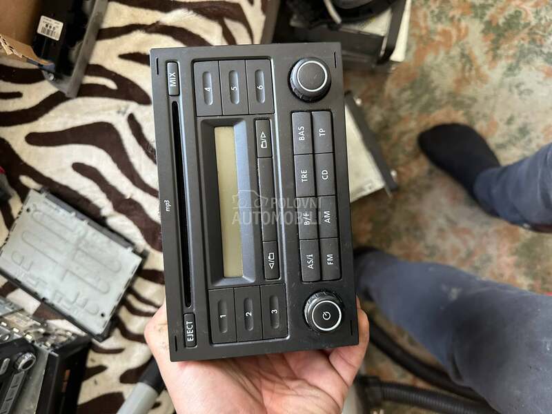 Radio cd mp3 Raskodiran za Volkswagen Golf 4, Polo, Passat B5 ...