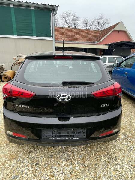 branik zadnji za Hyundai i20 od 2016. do 2019. god.