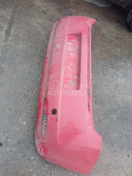 Branik zadnji za Fiat Grande Punto od 2004. do 2009. god.