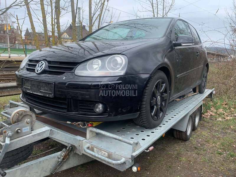 Volkswagen Golf 5 -  kompletan auto u delovima