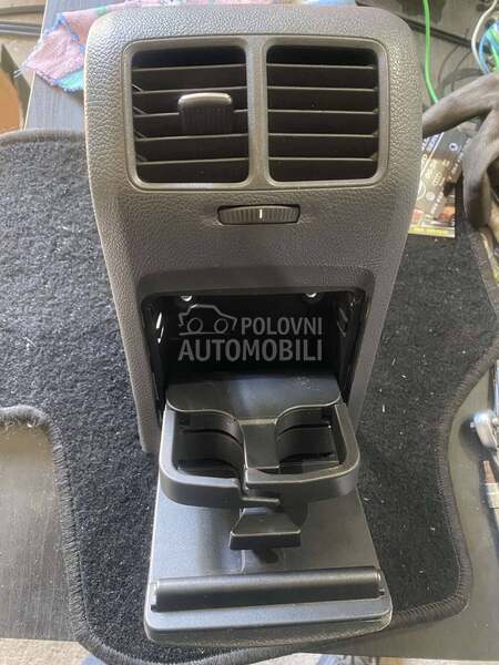 Nosac za case za Volkswagen Golf 5