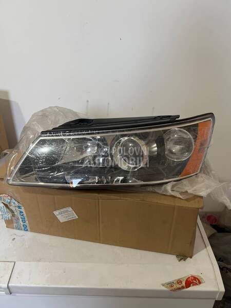 NOV ORIGINAL levi far za Hyundai Sonata od 2006. do 2010. god.