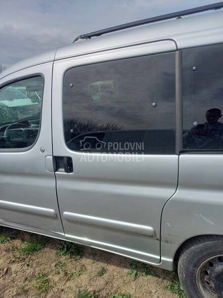 Leva klizna vrata za Peugeot Partner, Ranch