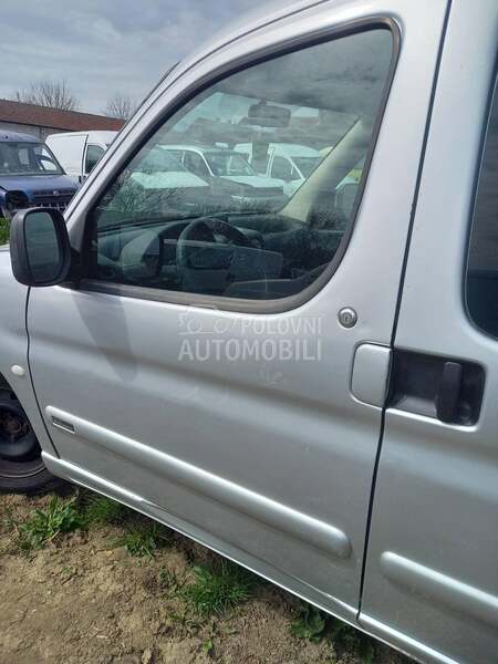Prednja vrata siva za Peugeot Partner, Ranch