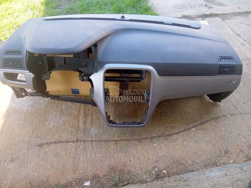 instrument tabla sa air bag za Fiat Grande Punto