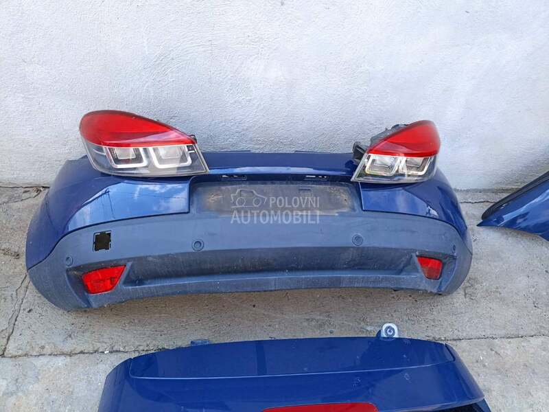 Delovi za Renault Megane kupe/dv460 2014. god.