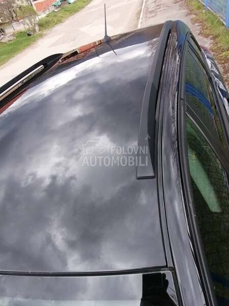 Krovni nosaci karavan za Renault Laguna